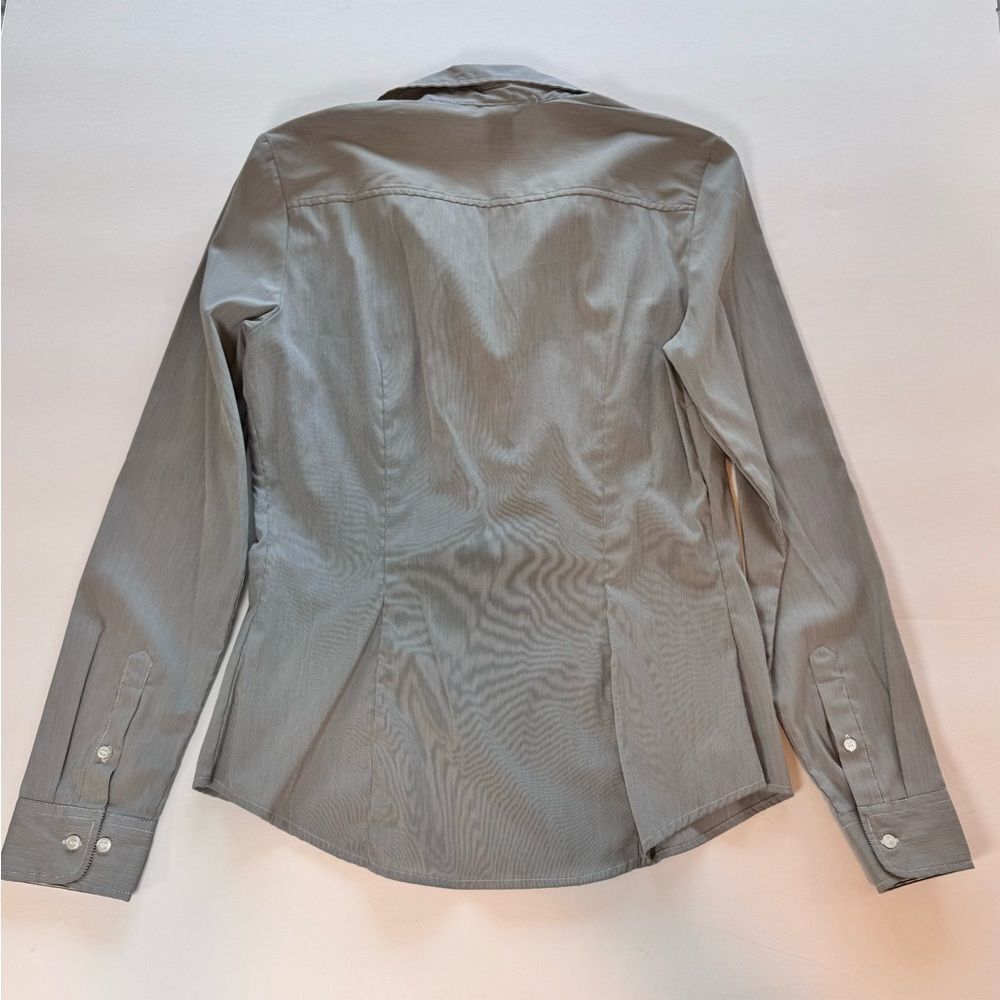 H&M Women's Grey Button Down Dress
Shirt Size 8 - Picture 2 of 8